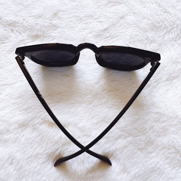 Pablo Black Round Sunglasses - Picture 11 of 12